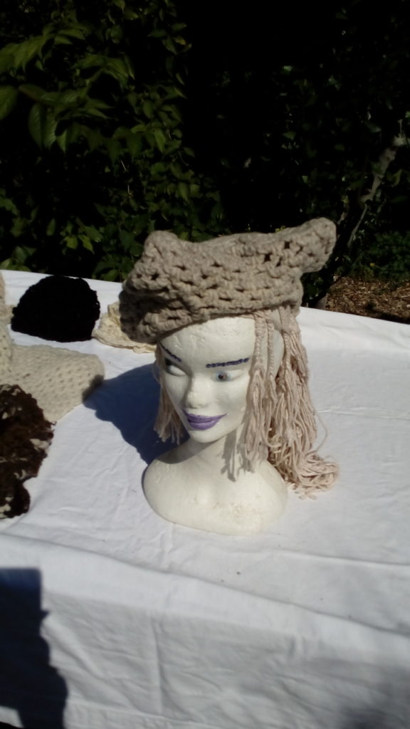 Bonnet hexagonal, gris naturel, mouton, crochet