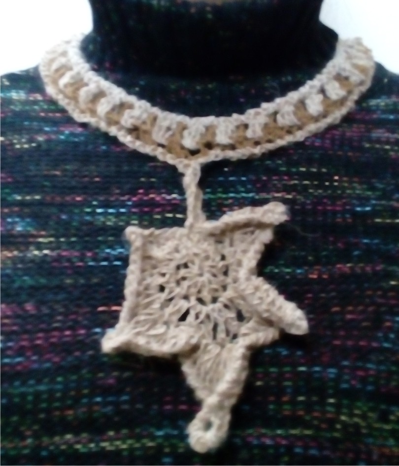 Collier feuille, alpaga, naturel, crochet