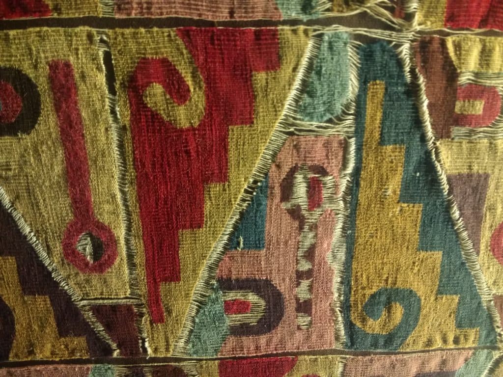 Textiles anciens exposés au Musée Amano - Lima - Pérou