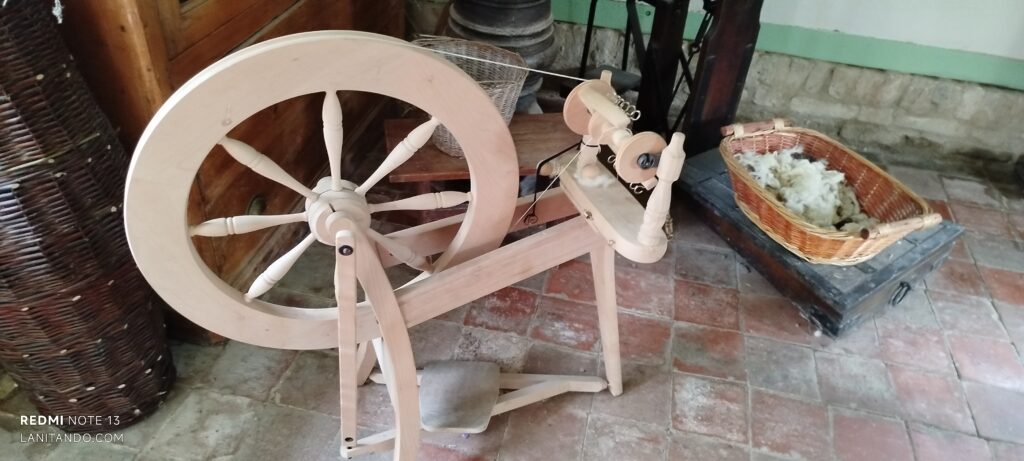 Rouet à pédale