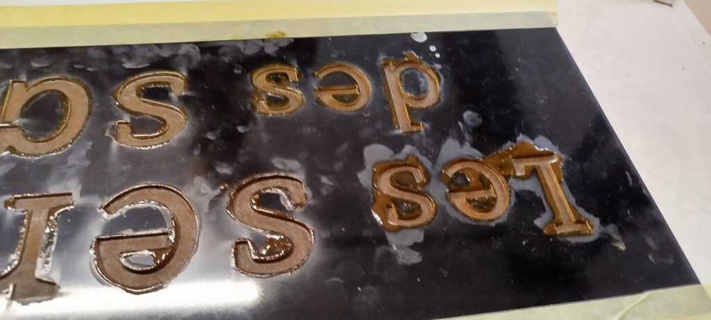 Impression d'un logo par pochoir