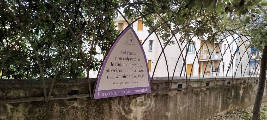 Panneau concernant les arbres